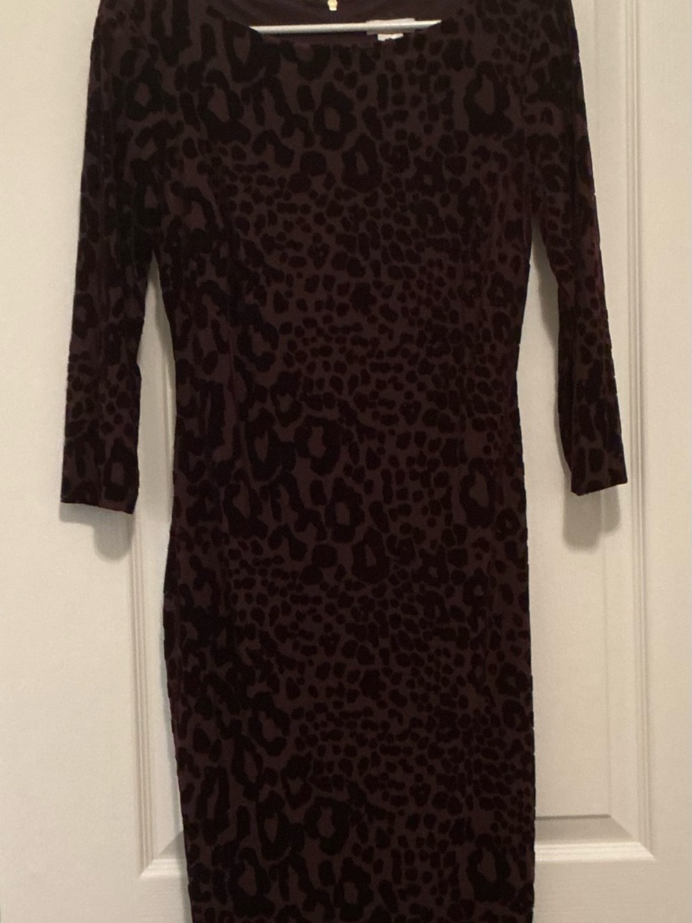 Cache maroon Leopard-Print Long Sleeve Sheath Dress
